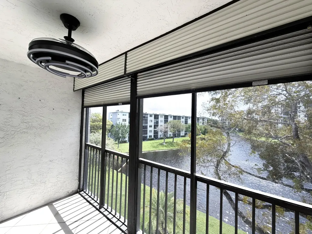 2228 N Cypress Bend Drive Pompano Beach FL 33069