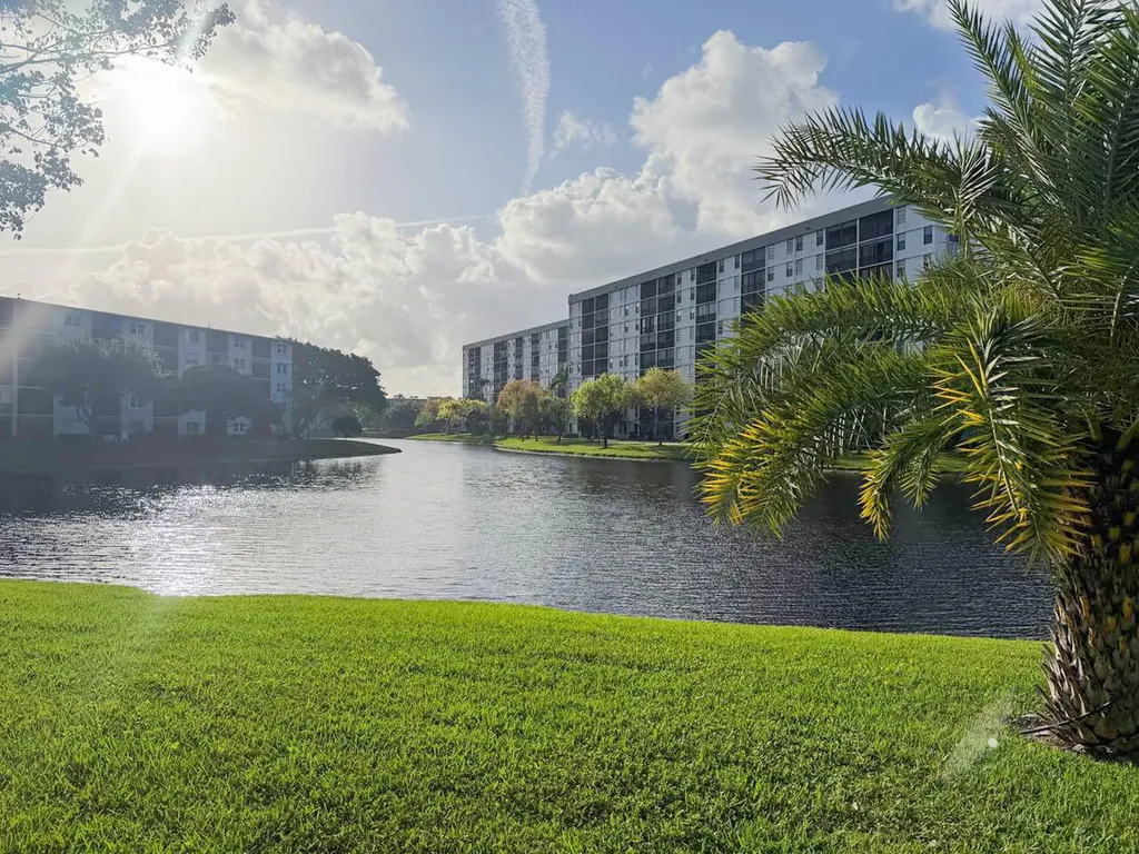 2228 N Cypress Bend Drive Pompano Beach FL 33069