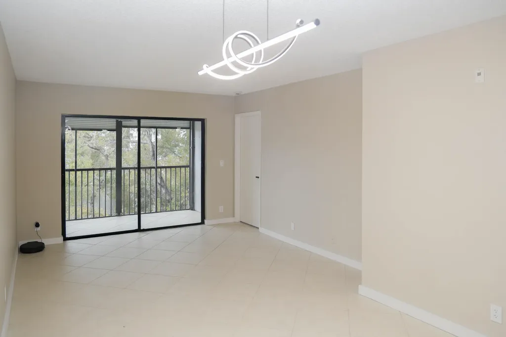 2228 N Cypress Bend Drive Pompano Beach FL 33069