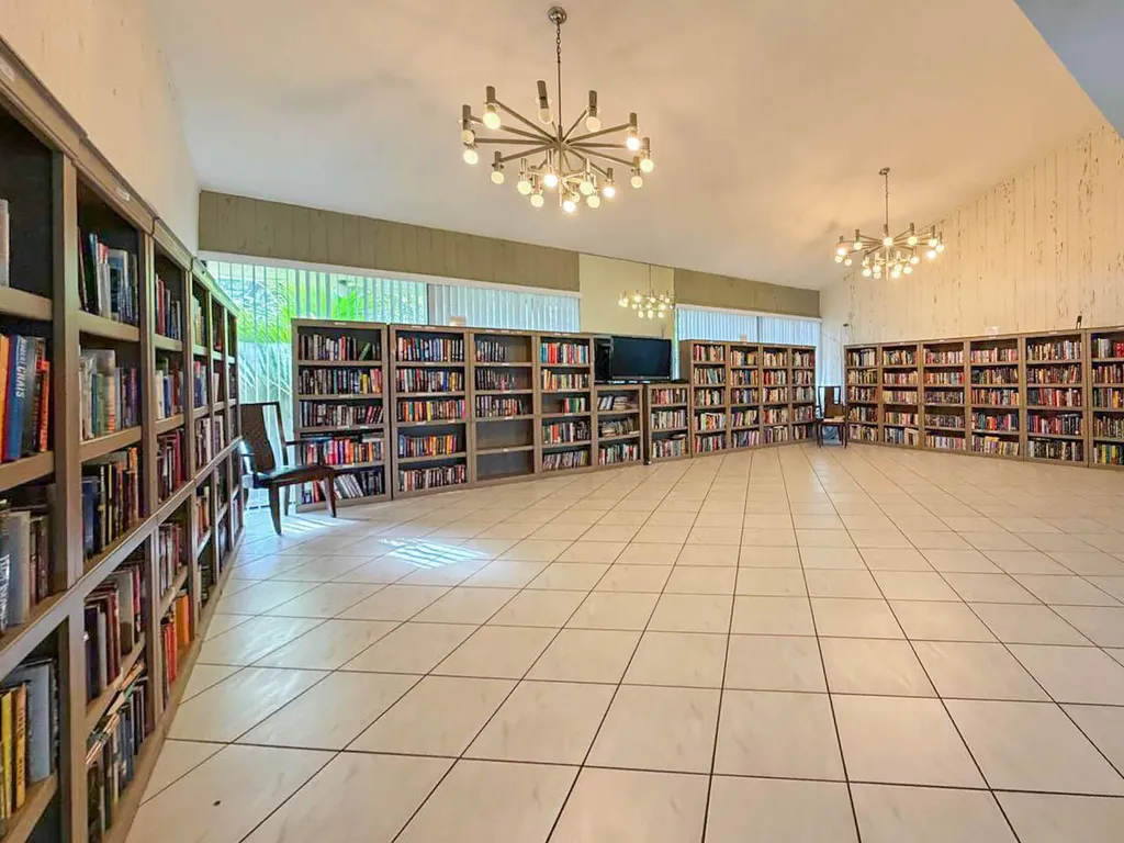 2228 N Cypress Bend Drive Pompano Beach FL 33069