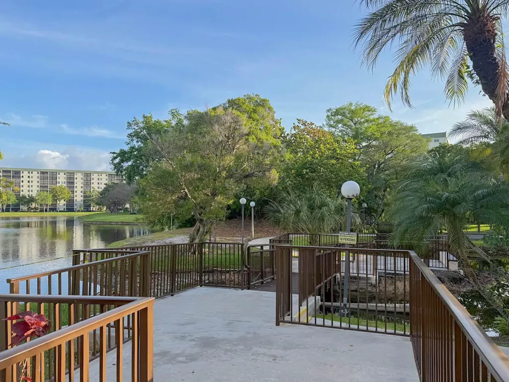 2228 N Cypress Bend Drive Pompano Beach FL 33069