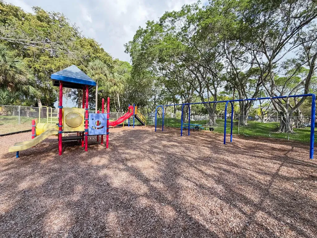 2228 N Cypress Bend Drive Pompano Beach FL 33069