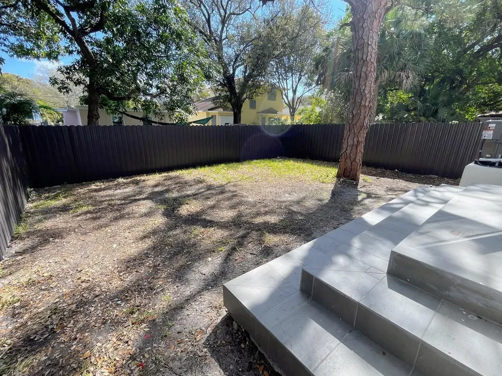 536 NW 13th Avenue Fort Lauderdale FL 33311