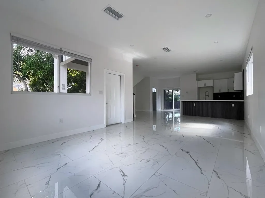 536 NW 13th Avenue Fort Lauderdale FL 33311