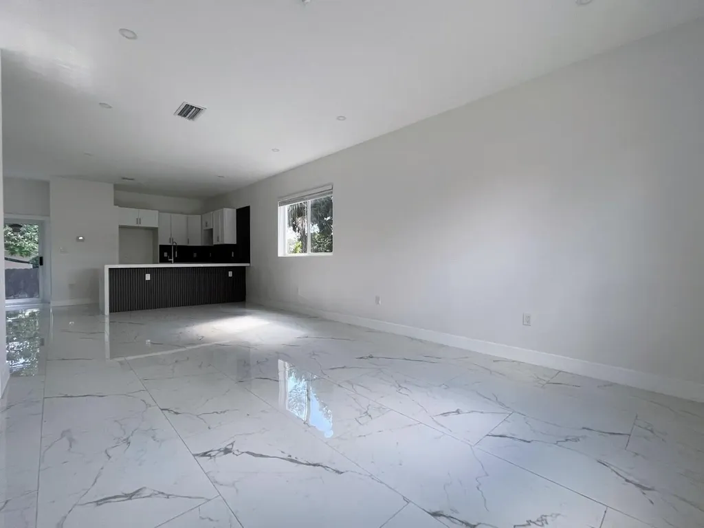 536 NW 13th Avenue Fort Lauderdale FL 33311