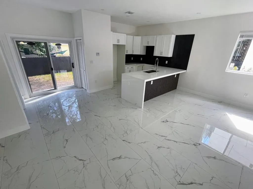 536 NW 13th Avenue Fort Lauderdale FL 33311