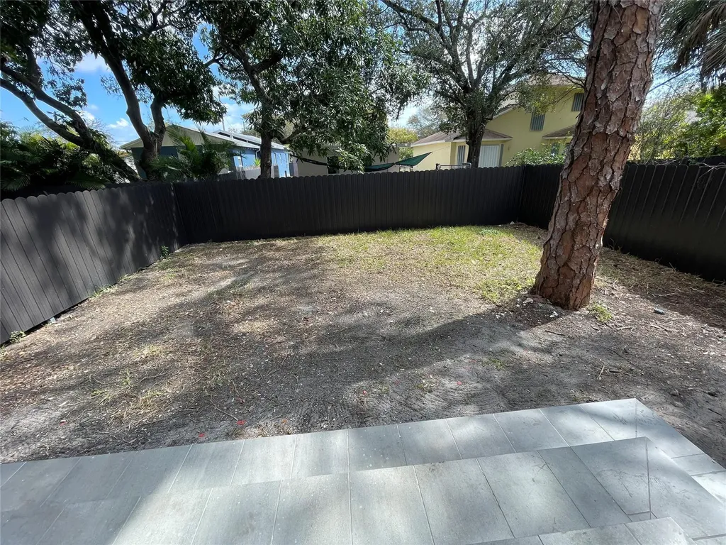 536 NW 13th Avenue Fort Lauderdale FL 33311