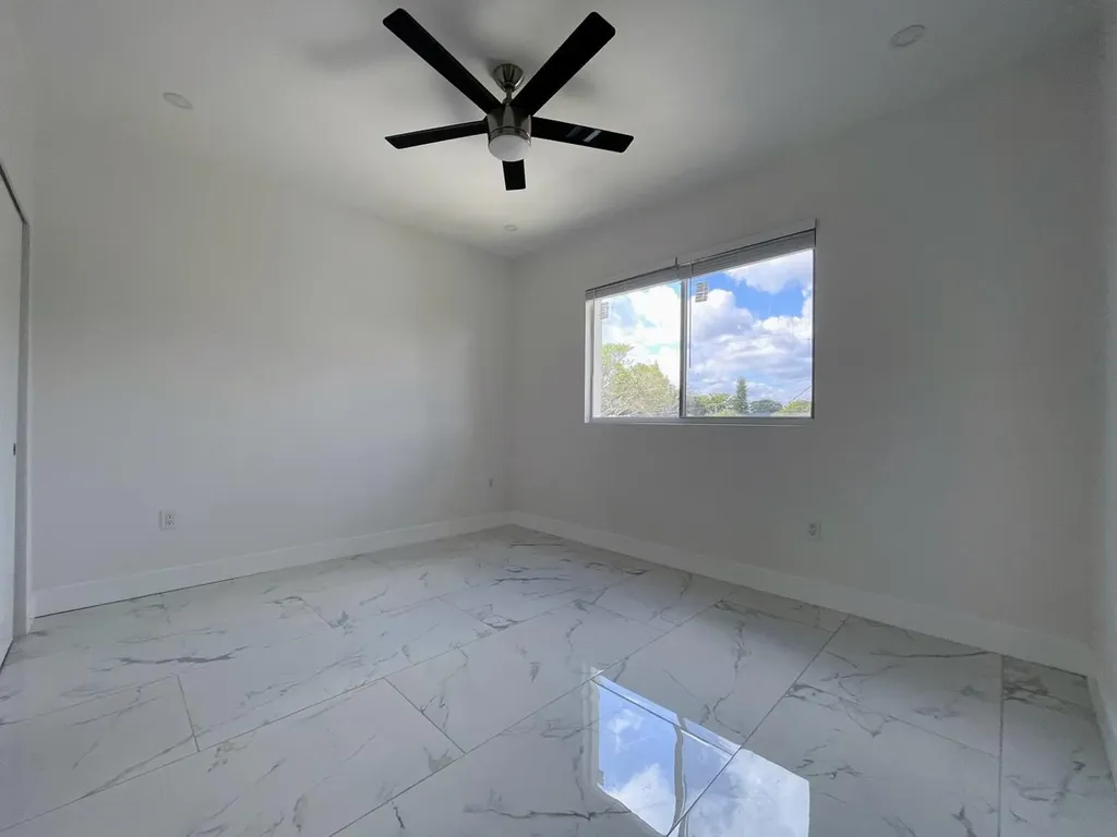 536 NW 13th Avenue Fort Lauderdale FL 33311