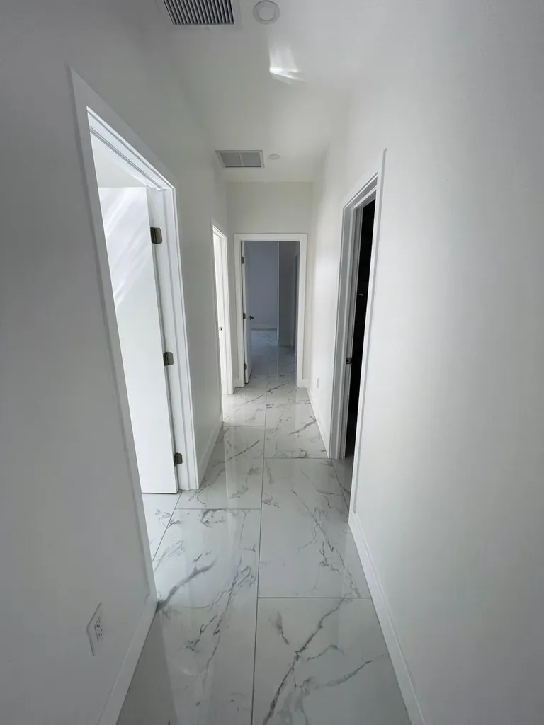 536 NW 13th Avenue Fort Lauderdale FL 33311
