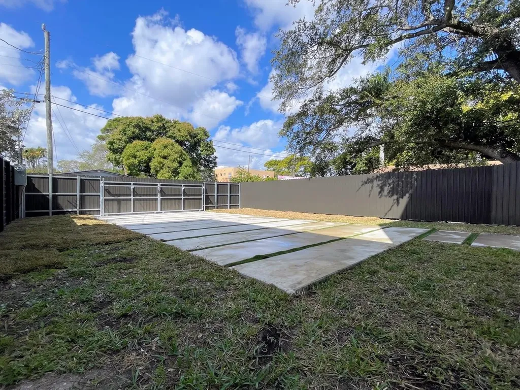 536 NW 13th Avenue Fort Lauderdale FL 33311