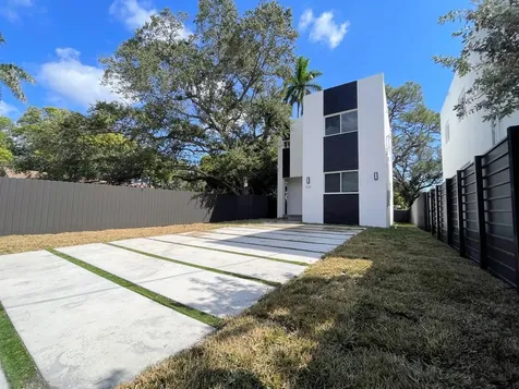 536 NW 13th Avenue Fort Lauderdale FL 33311