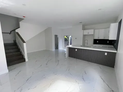 536 NW 13th Avenue Fort Lauderdale FL 33311