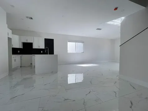 536 NW 13th Avenue Fort Lauderdale FL 33311