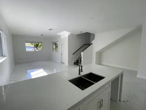 536 NW 13th Avenue Fort Lauderdale FL 33311