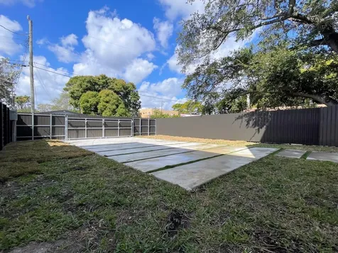 536 NW 13th Avenue Fort Lauderdale FL 33311