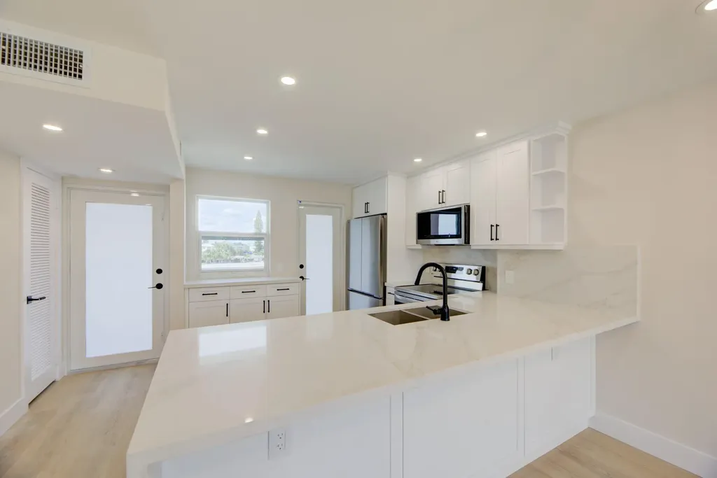 201 N Ocean Boulevard Pompano Beach FL 33062