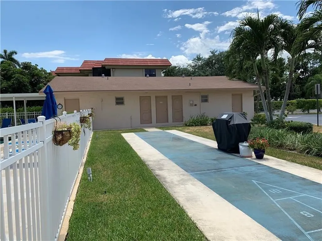 250 Jacaranda Drive Plantation FL 33324