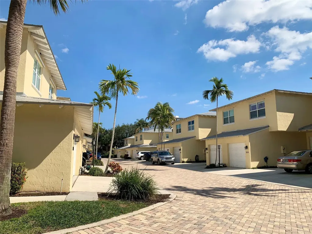 826 SE 4th Court Deerfield Beach FL 33441
