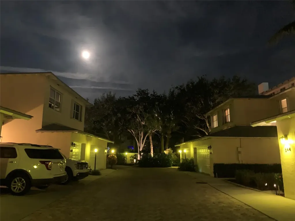 826 SE 4th Court Deerfield Beach FL 33441