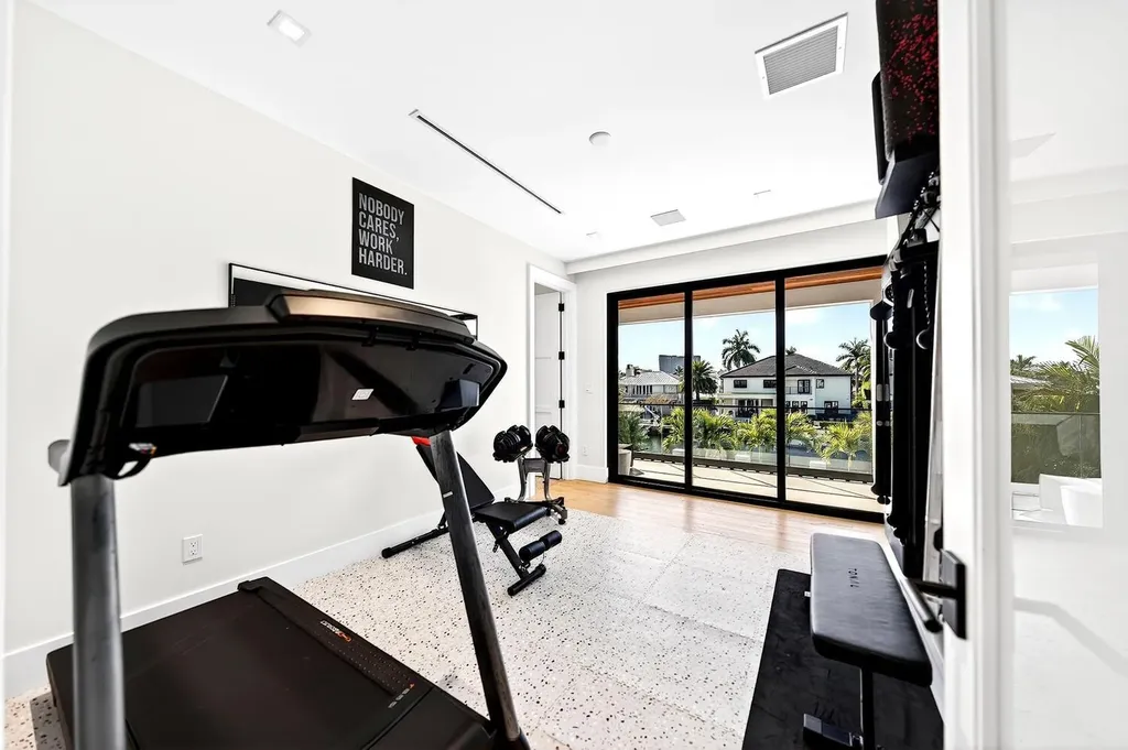 1520 SE 10th Street Fort Lauderdale FL 33316