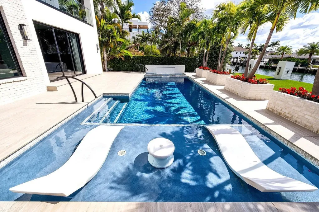 1520 SE 10th Street Fort Lauderdale FL 33316
