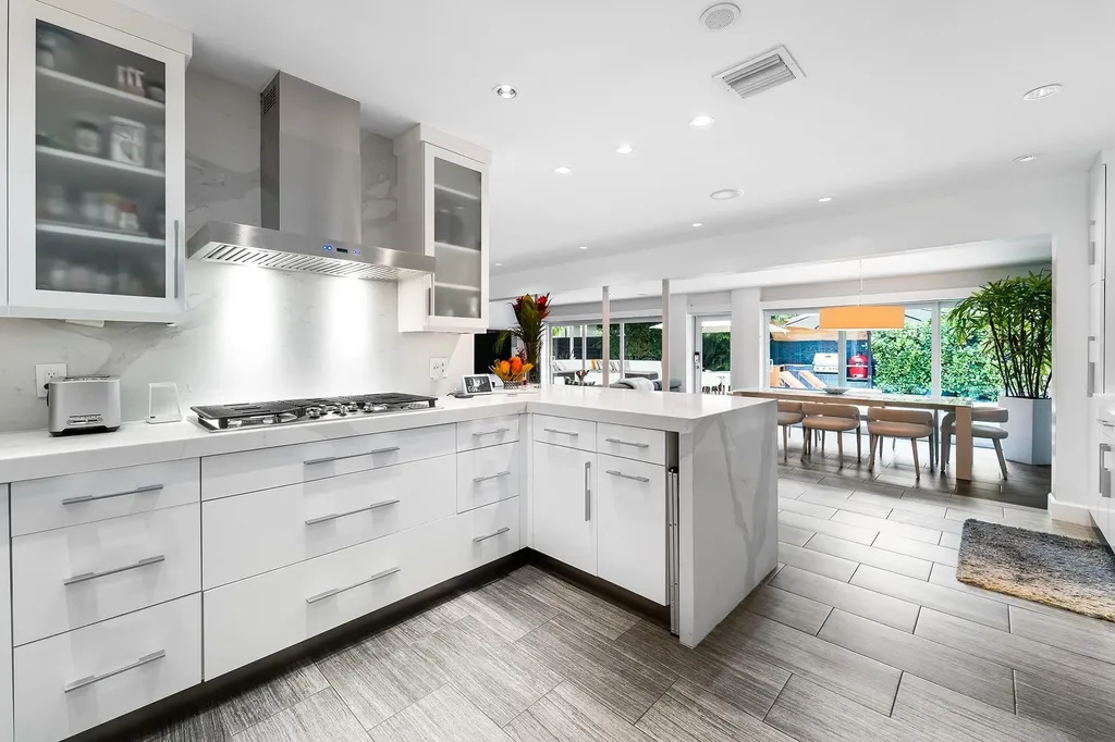 2617 Bayview Drive Fort Lauderdale FL 33306