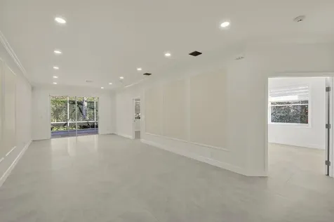 10664 Royal Caribbean Circle Boynton Beach FL 33437