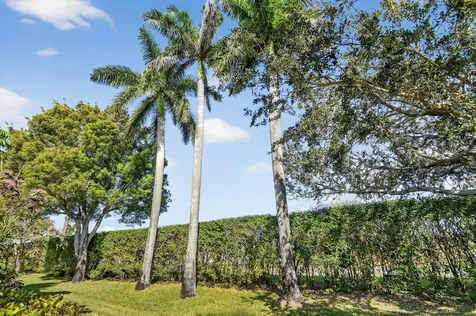 10664 Royal Caribbean Circle Boynton Beach FL 33437