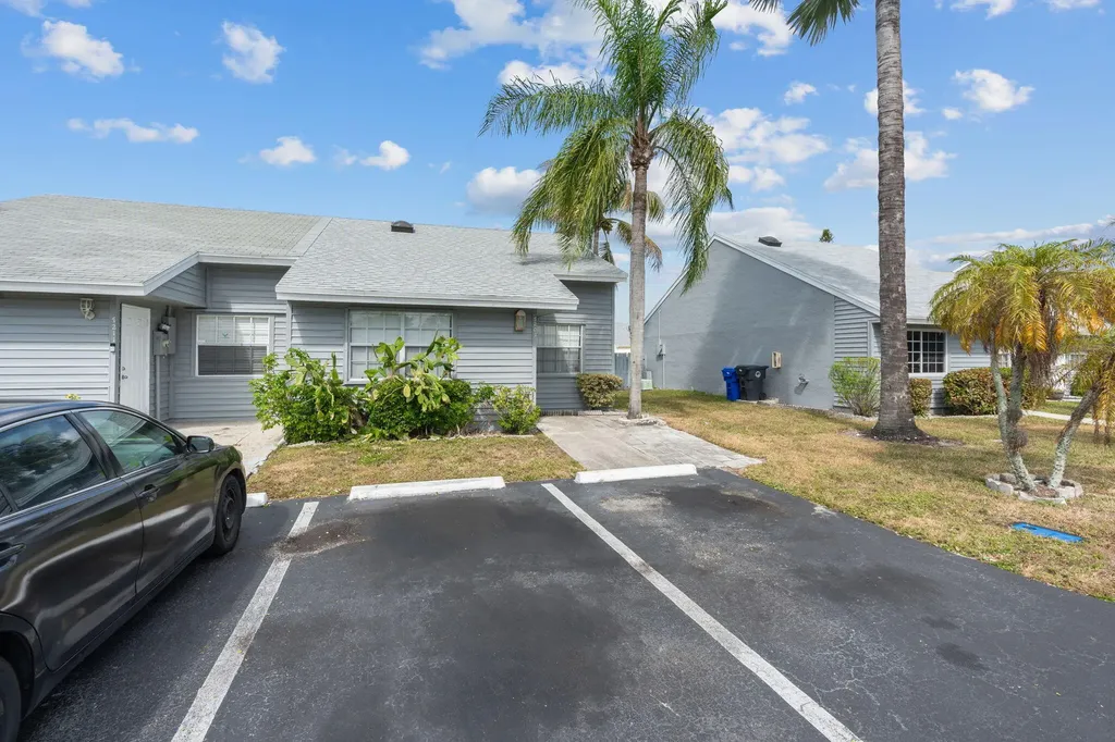7201 Tam Oshanter Boulevard Pompano Beach FL 33068