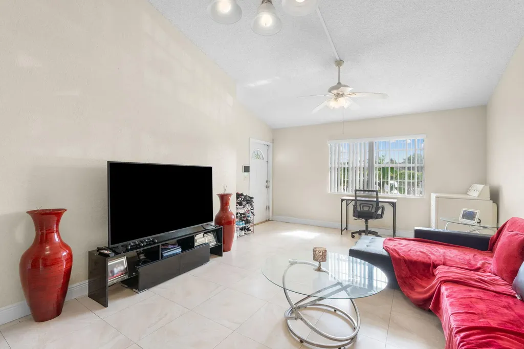 7201 Tam Oshanter Boulevard Pompano Beach FL 33068