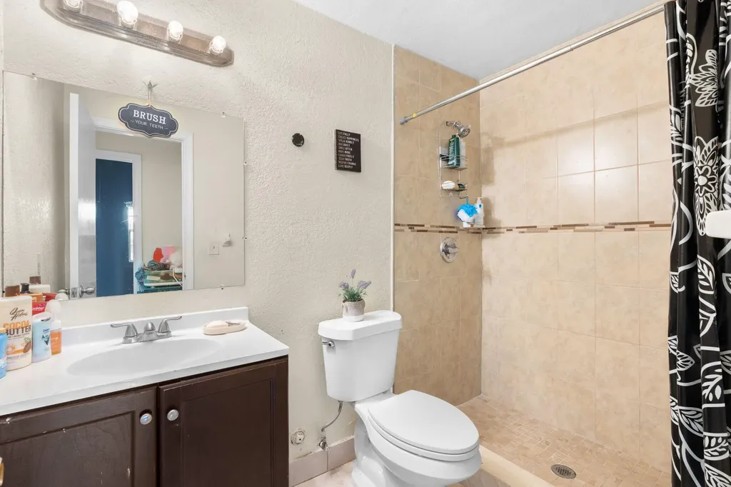 7201 Tam Oshanter Boulevard Pompano Beach FL 33068