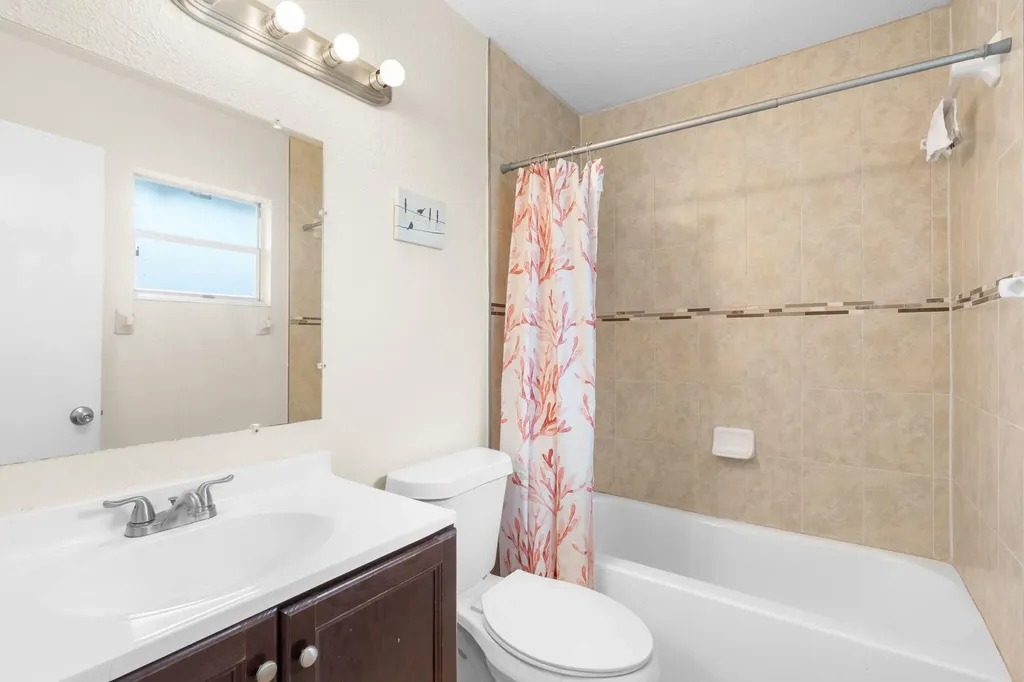 7201 Tam Oshanter Boulevard Pompano Beach FL 33068