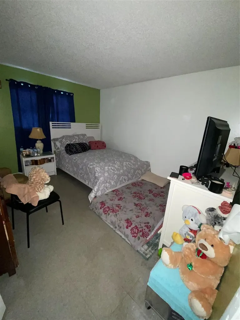 7625 SW 10th Street North Lauderdale FL 33068