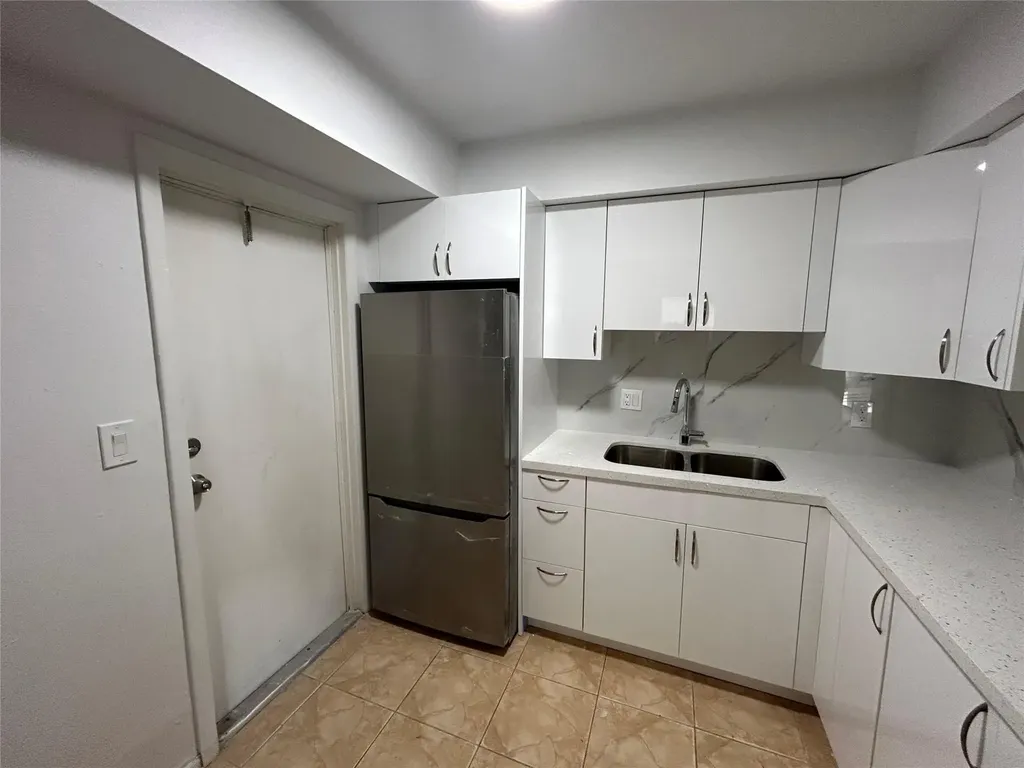 7625 SW 10th Street North Lauderdale FL 33068