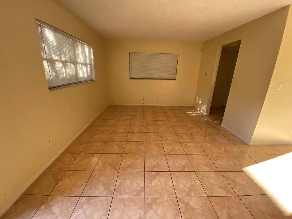7625 SW 10th Street North Lauderdale FL 33068