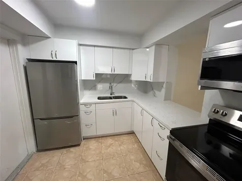 7625 SW 10th Street North Lauderdale FL 33068