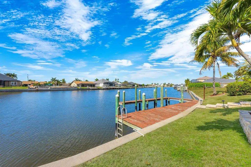 3106 SW 26th Court Cape Coral FL 33914