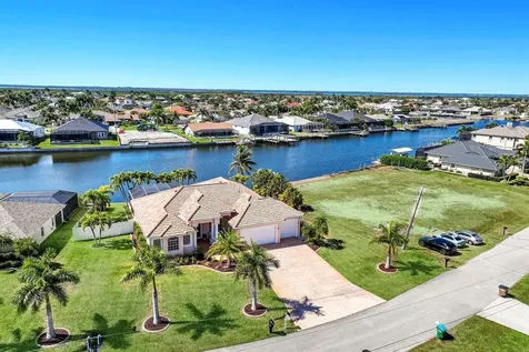 3106 SW 26th Court Cape Coral FL 33914