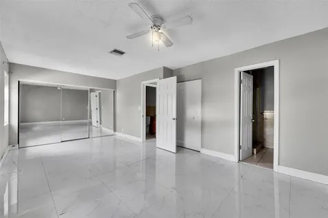1237 Seaview North Lauderdale FL 33068