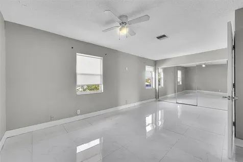 1237 Seaview North Lauderdale FL 33068