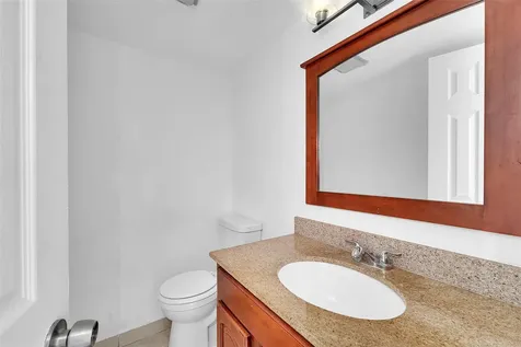 1237 Seaview North Lauderdale FL 33068