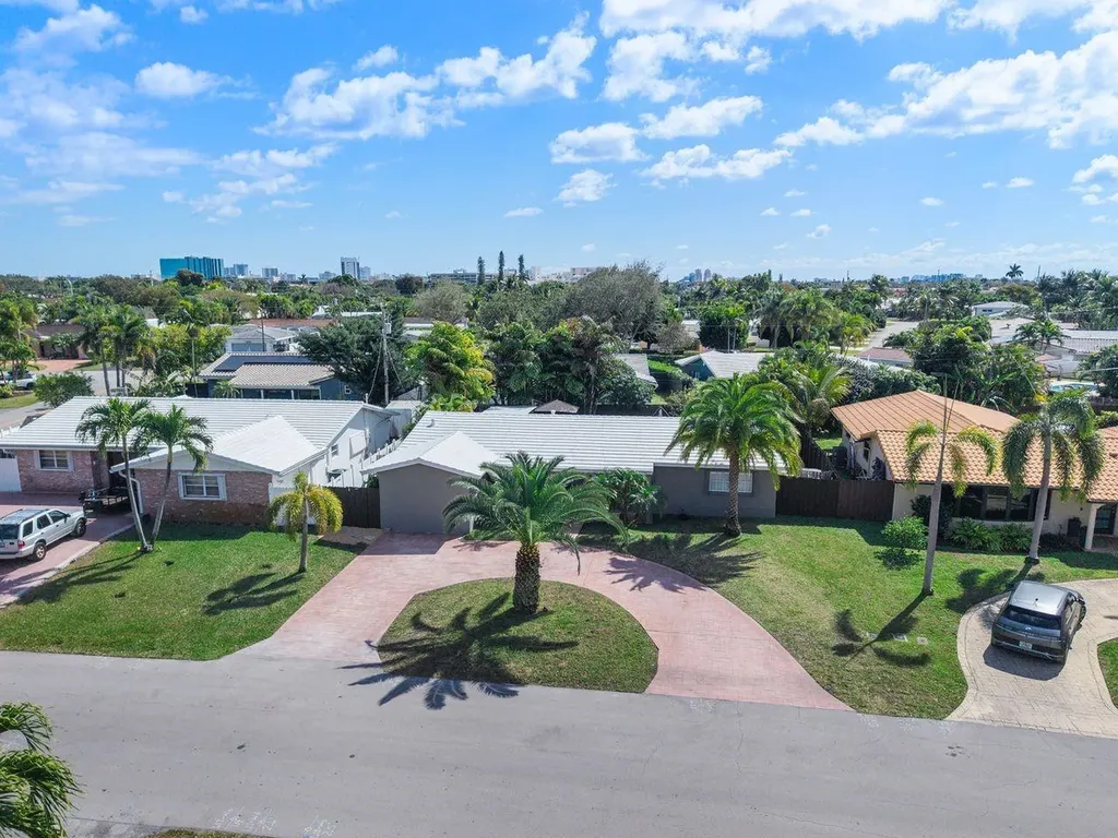 1530 NE 53rd Street Fort Lauderdale FL 33334