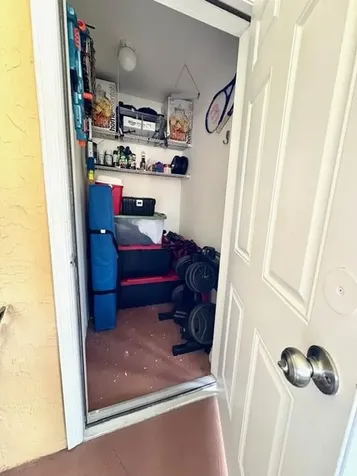 2371 NW 33rd Street Oakland Park FL 33309