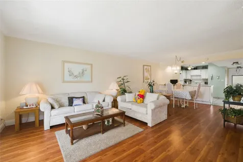 691 S Hollybrook Drive Pembroke Pines FL 33025