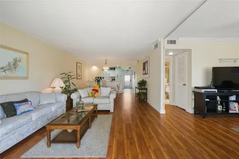 691 S Hollybrook Drive Pembroke Pines FL 33025