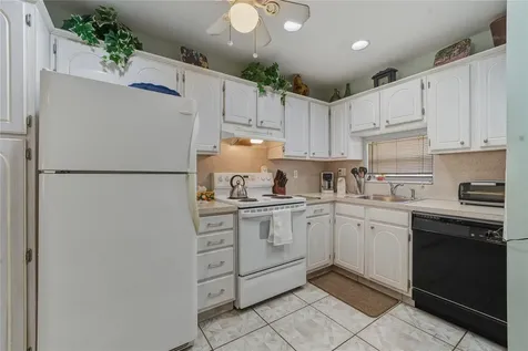691 S Hollybrook Drive Pembroke Pines FL 33025