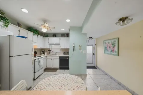 691 S Hollybrook Drive Pembroke Pines FL 33025