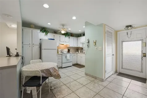 691 S Hollybrook Drive Pembroke Pines FL 33025