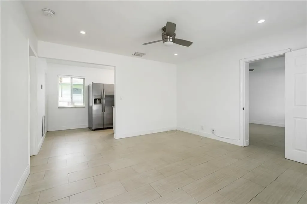 883 NE 33rd Street Oakland Park FL 33334