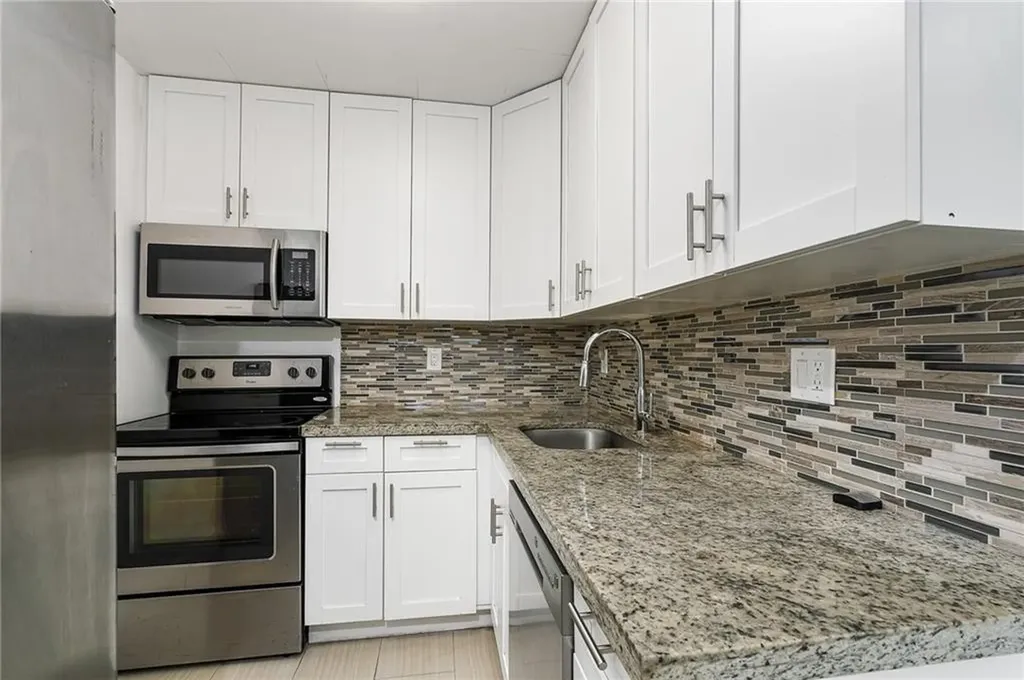 883 NE 33rd Street Oakland Park FL 33334